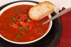 Ostra zupa pomidorowa